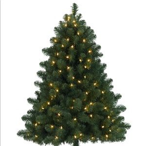 4 ft pre-lit Christmas tree